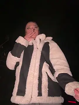 Snapshot of PennyPrincess chatting on 4, 1, 2025 PennyPrincess online show from 4, 1, 2025