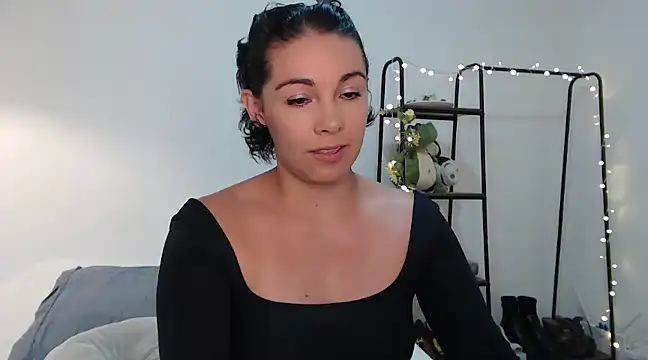 camii 7 online show from 14, 1, 2025