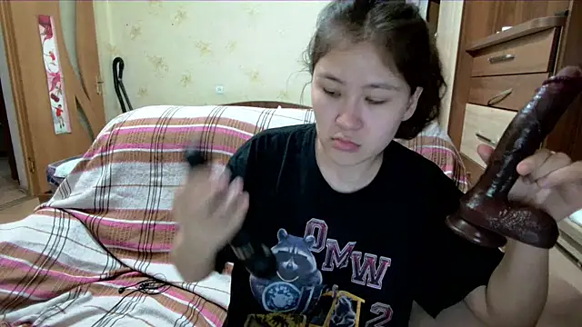 Snapshot of Riz_girl chatting on 10, 4, 2026 Riz girl online show from 10, 4, 2026