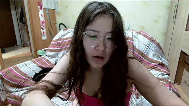 Snapshot of Riz_girl chatting on 19, 4, 2026 Riz girl online show from 19, 4, 2026
