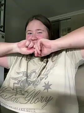 remirann  online show from 28, 12, 2024