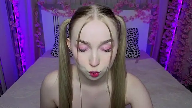 Snapshot of LilyStarlight chatting on 2, 5, 2026 LilyStarlight online show from 2, 5, 2026