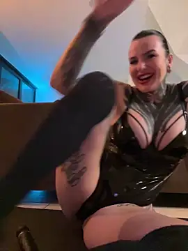 InkedBiitch online show from 9, 2, 2025