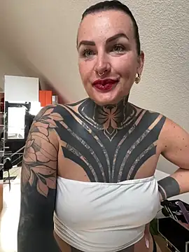 Snapshot of InkedBiitch chatting on 25, 3, 2026 InkedBiitch online show from 25, 3, 2026