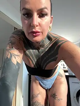 Snapshot of InkedBiitch chatting on 2, 5, 2026 InkedBiitch online show from 2, 5, 2026