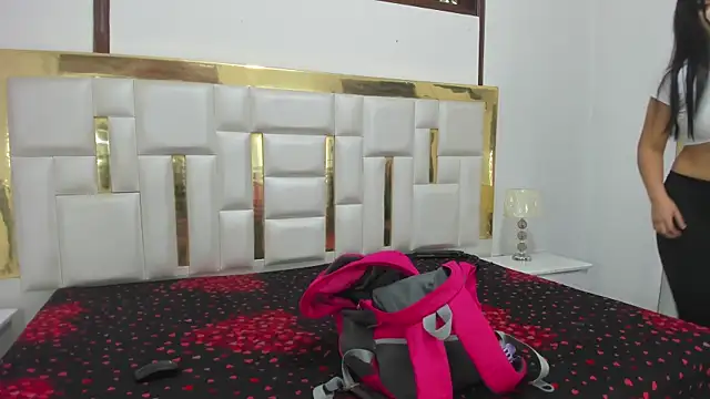 Snapshot of Kylieandjhonny chatting on 24, 1, 2025 Kylieandjhonny online show from 24, 1, 2025