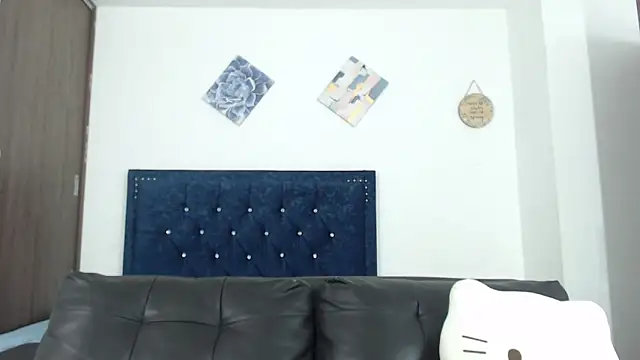 Snapshot of QueenSquirt_ chatting on 21, 3, 2025 QueenSquirt online show from 21, 3, 2025