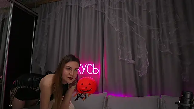 Snapshot of _LadyMargo_ chatting on 27, 10, 2025  LadyMargo  online show from 27, 10, 2025