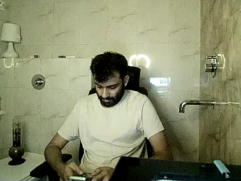 Snapshot of king_kong_india1 chatting on 28, 9, 2025 king kong india1 online show from 28, 9, 2025