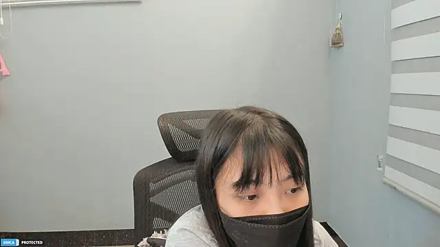 Snapshot of Ayase_momo chatting on 5, 1, 2025 Ayase momo online show from 5, 1, 2025