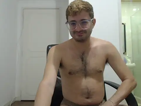 Snapshot of peterannaud chatting on 11, 1, 2025 peterannaud online show from 11, 1, 2025