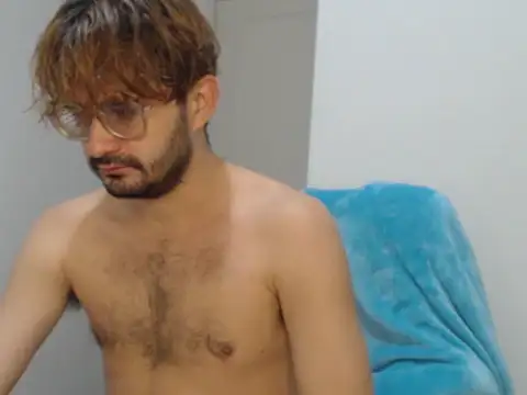 Snapshot of peterannaud chatting on 1, 10, 2025 peterannaud online show from 1, 10, 2025