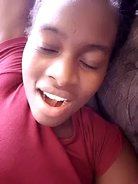 Snapshot of _cutemelania chatting on 28, 2, 2025  cutemelania online show from 28, 2, 2025