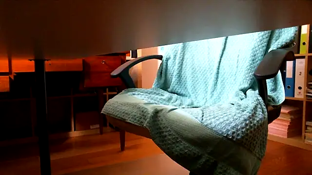 Snapshot of leccaleccafiga chatting on 4, 4, 2026 leccaleccafiga online show from 4, 4, 2026