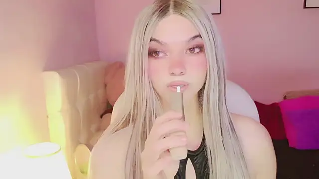 Snapshot of EvaEvangeline chatting on 6, 5, 2026 EvaEvangeline online show from 6, 5, 2026