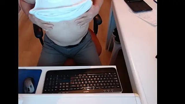 Snapshot of dutchpornking chatting on 11, 11, 2025 dutchpornking online show from 11, 11, 2025