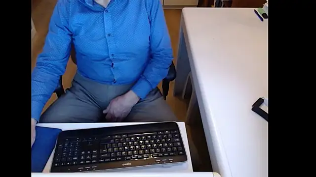 Snapshot of dutchpornking chatting on 18, 11, 2025 dutchpornking online show from 18, 11, 2025