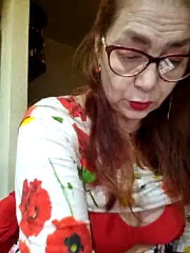 Snapshot of Chriss_Tinaa chatting on 10, 4, 2026 Chriss Tinaa online show from 10, 4, 2026