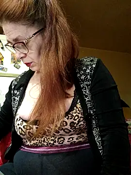 Snapshot of Chriss_Tinaa chatting on 11, 4, 2026 Chriss Tinaa online show from 11, 4, 2026