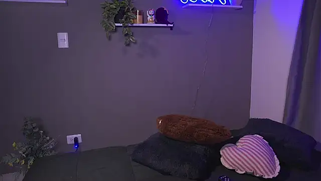 Snapshot of HannahEvanss chatting on 3, 10, 2025 HannahEvanss online show from 3, 10, 2025