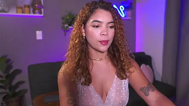 Snapshot of HannahEvanss chatting on 22, 11, 2025 HannahEvanss online show from 22, 11, 2025