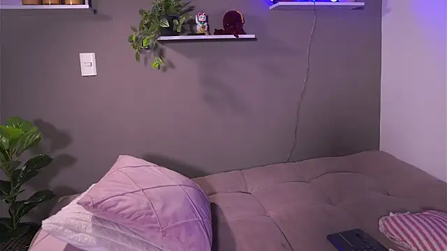 Snapshot of HannahEvanss chatting on 8, 1, 2026 HannahEvanss online show from 8, 1, 2026