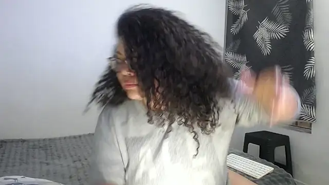 Snapshot of mabigomez00 chatting on 3, 8, 2026 mabigomez00 online show from 3, 8, 2026