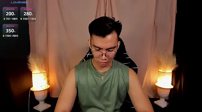 Snapshot of 000batman000 chatting on 19, 2, 2025 000batman000 online show from 19, 2, 2025