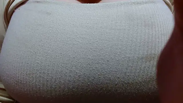 AnnyelinnaLove online show from 22, 1, 2025