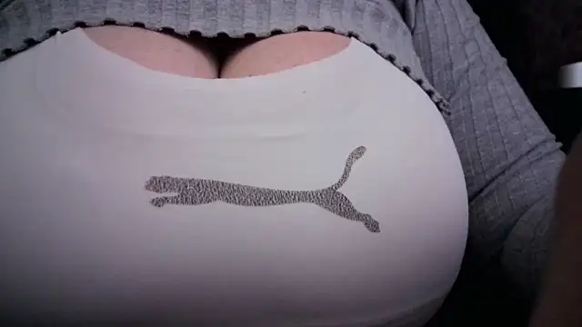 Snapshot of AnnyelinnaLove chatting on 21, 3, 2026 AnnyelinnaLove online show from 21, 3, 2026