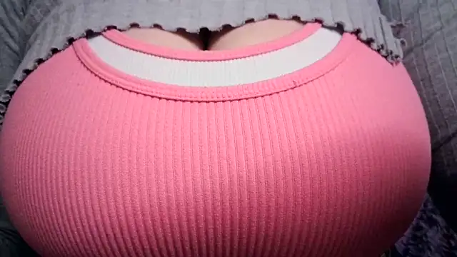 Snapshot of AnnyelinnaLove chatting on 9, 5, 2026 AnnyelinnaLove online show from 9, 5, 2026