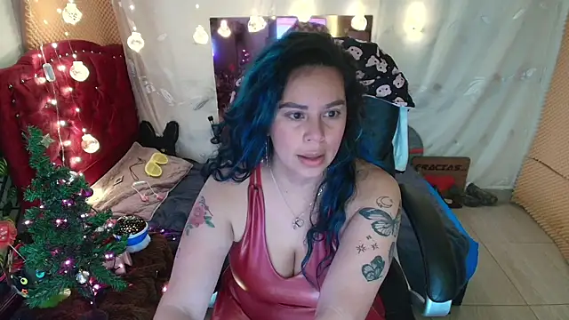Snapshot of elektra_32 chatting on 20, 12, 2024 elektra 32 online show from 20, 12, 2024