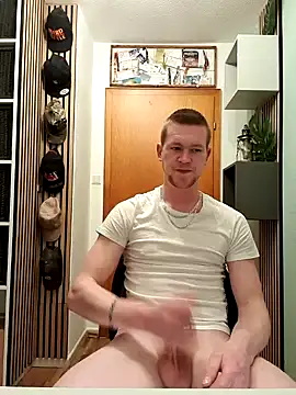 Snapshot of Playbunniboy chatting on 28, 1, 2025 Playbunniboy online show from 28, 1, 2025