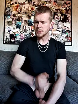 Snapshot of Playbunniboy chatting on 21, 4, 2026 Playbunniboy online show from 21, 4, 2026