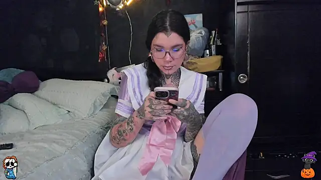 Snapshot of Lilmarieee chatting on 15, 10, 2025 Lilmarieee online show from 15, 10, 2025