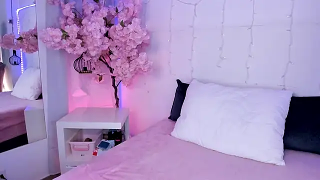 Snapshot of AMMY-CAMM chatting on 6, 11, 2025 AMMY-CAMM online show from 6, 11, 2025