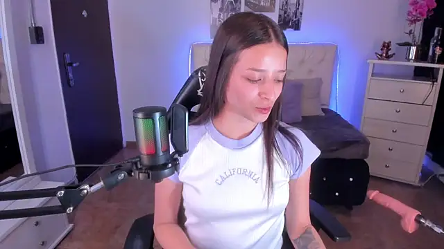 Amaia Daniells online show from 3, 2, 2025