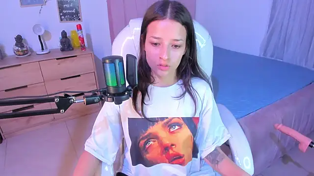 Amaia Daniells online show from 5, 2, 2025