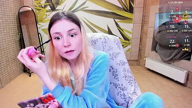 Snapshot of fleximona chatting on 5, 4, 2026 fleximona online show from 5, 4, 2026