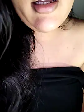 Snapshot of Annerae chatting on 4, 4, 2026 Annerae online show from 4, 4, 2026