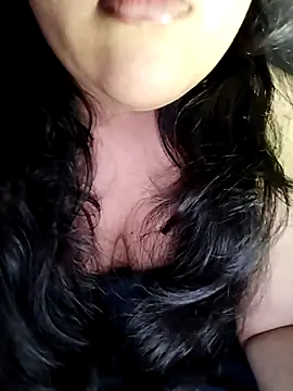 Snapshot of Annerae chatting on 12, 4, 2026 Annerae online show from 12, 4, 2026