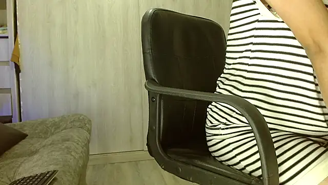 Snapshot of Meghan_stonne_ chatting on 3, 4, 2026 Meghan stonne online show from 3, 4, 2026