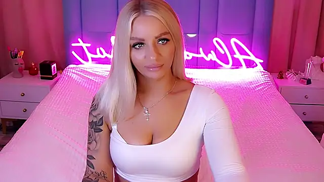 Snapshot of AllwaysHotJ chatting on 3, 12, 2024 AllwaysHotJ online show from 3, 12, 2024