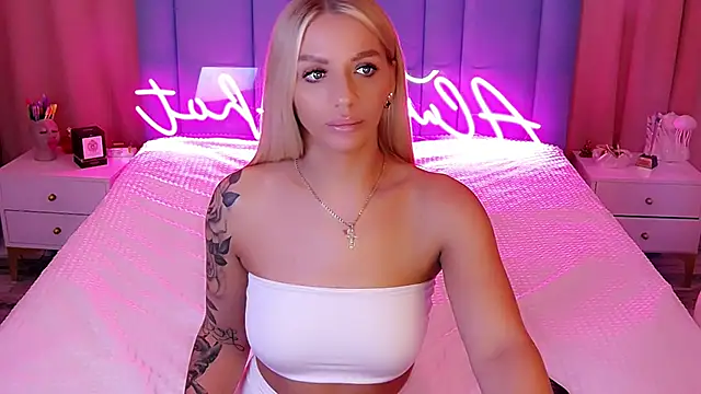 Snapshot of AllwaysHotJ chatting on 21, 12, 2024 AllwaysHotJ online show from 21, 12, 2024