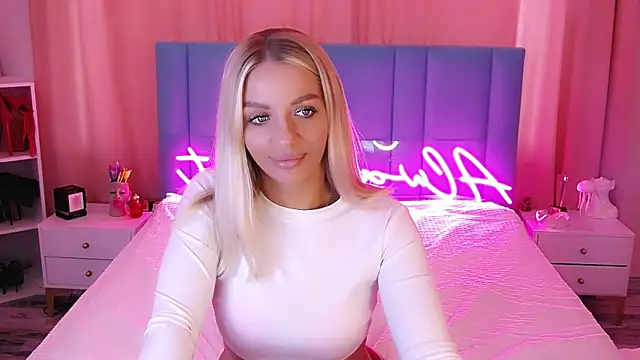 Snapshot of AllwaysHotJ chatting on 8, 1, 2025 AllwaysHotJ online show from 8, 1, 2025