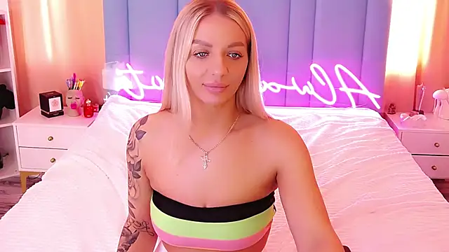 Snapshot of AllwaysHotJ chatting on 14, 1, 2025 AllwaysHotJ online show from 14, 1, 2025