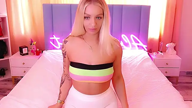 Snapshot of AllwaysHotJ chatting on 1, 2, 2025 AllwaysHotJ online show from 1, 2, 2025