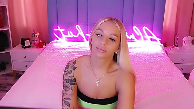 Snapshot of AllwaysHotJ chatting on 9, 2, 2025 AllwaysHotJ online show from 9, 2, 2025