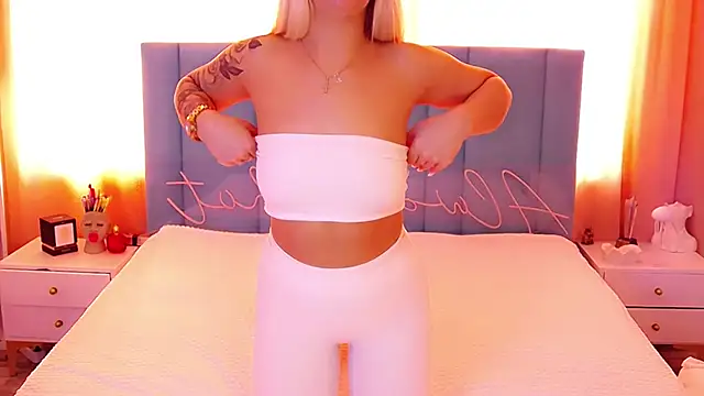 Snapshot of AllwaysHotJ chatting on 12, 3, 2025 AllwaysHotJ online show from 12, 3, 2025