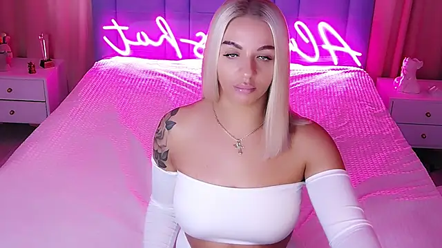 Snapshot of AllwaysHotJ chatting on 15, 10, 2025 AllwaysHotJ online show from 15, 10, 2025